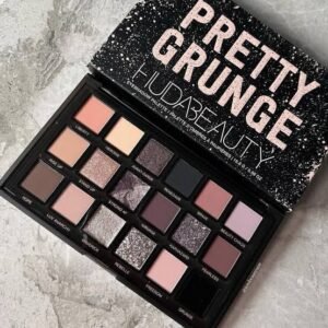 Huda beauty pretty grunge eayeshadow palette